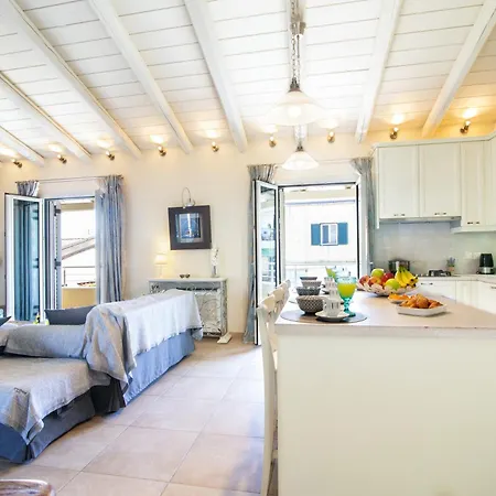 La Casa Sedici By Corfu Escapes Apartmán