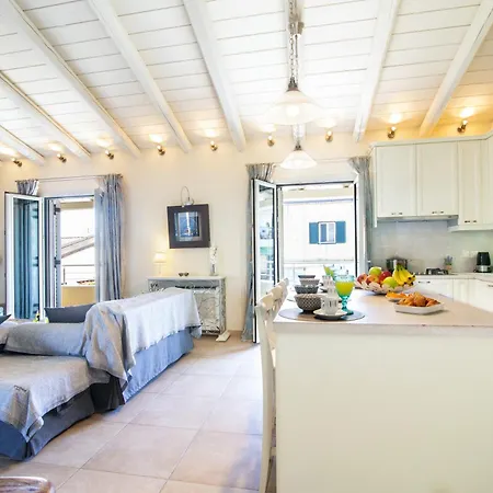 La Casa Sedici By Corfu Escapes شقة