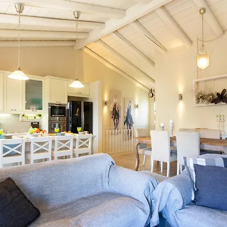 شقة La Casa Sedici By Corfu Escapes
